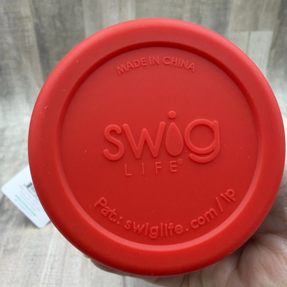Swig Life 22oz Howdy Holidays Pink Christmas Tumbler NEW Texas Cowboy Boots